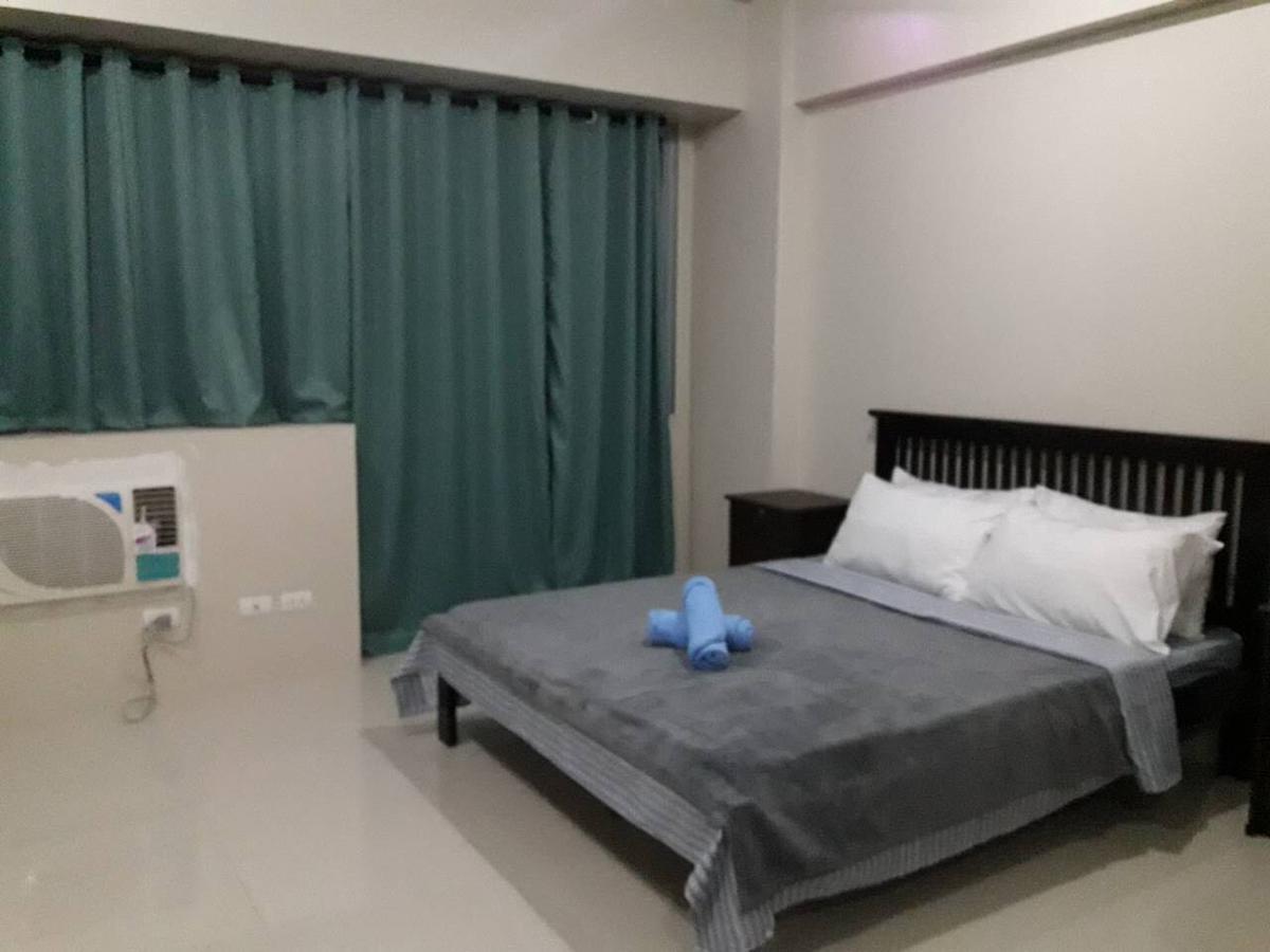 מנילה One Palm Tree Villas מראה חיצוני תמונה